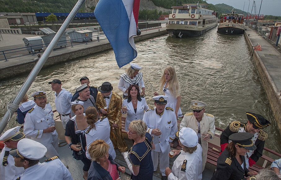 All in Dinner & Party Cruises